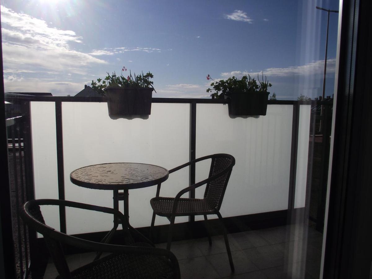 Apartament Holenderski Z Prywatnym Miejscem Postojowym W Garazu Koszalin Exterior photo